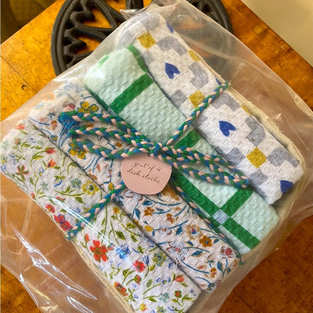 Anthropology, Moxie dishcloth’s Set of 4. - Picture 5 of 6